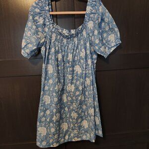 Women's puff sleeve dress